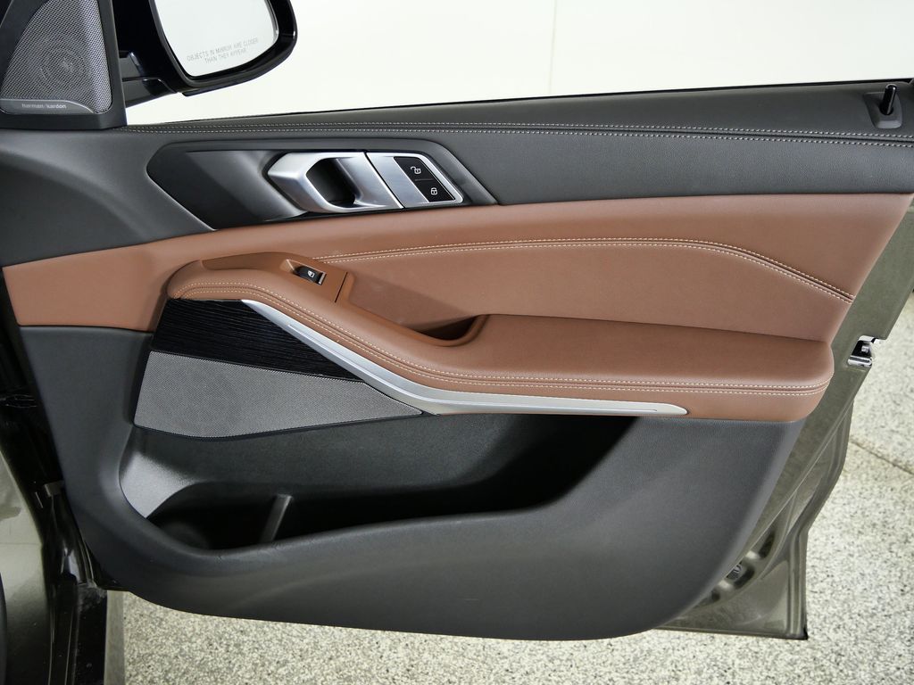 Thumbnail: 2024 BMW X5 - 23