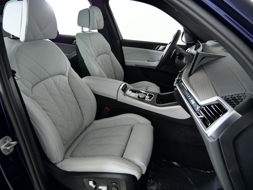 Thumbnail: 2026 BMW X5 - 22