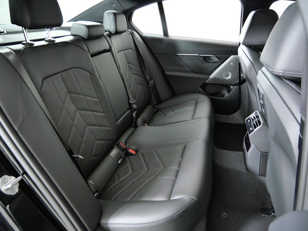 Thumbnail: 2026 BMW 5 Series - 26