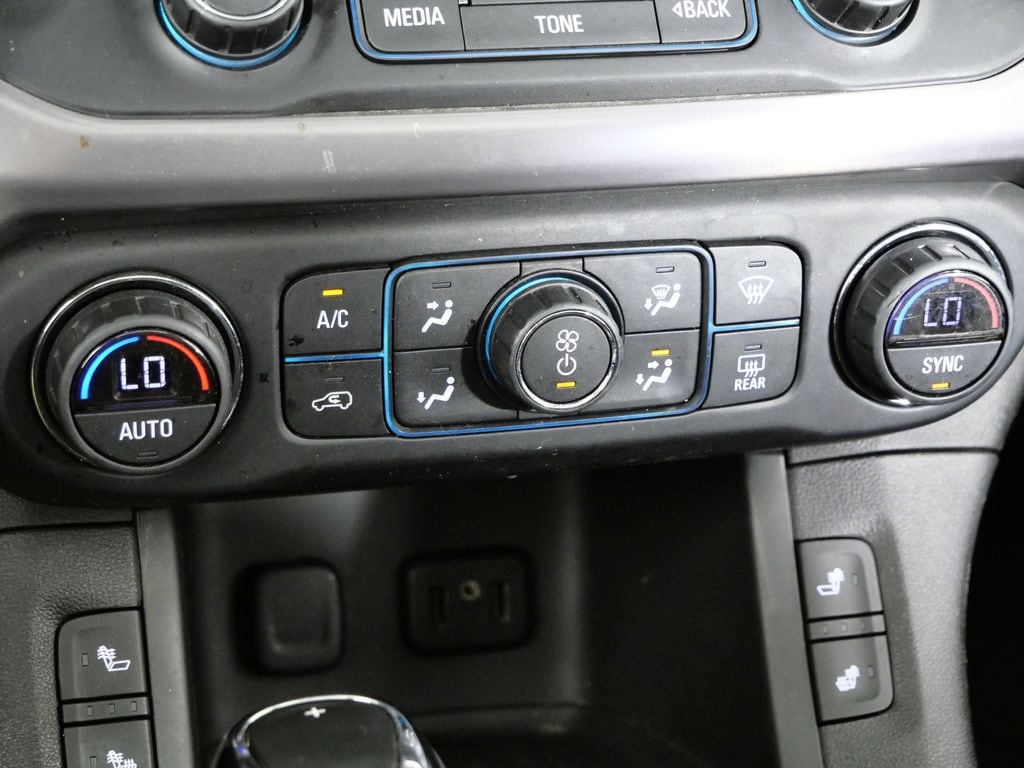 Thumbnail: 2017 GMC Acadia - 46