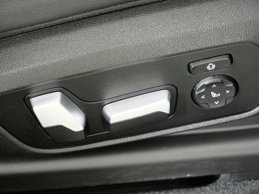 Thumbnail: 2020 BMW X3 - 23