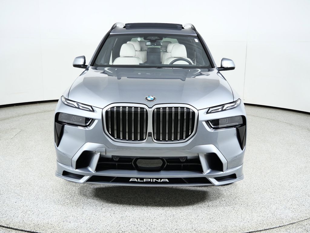 Thumbnail: 2023 BMW X7 - 3