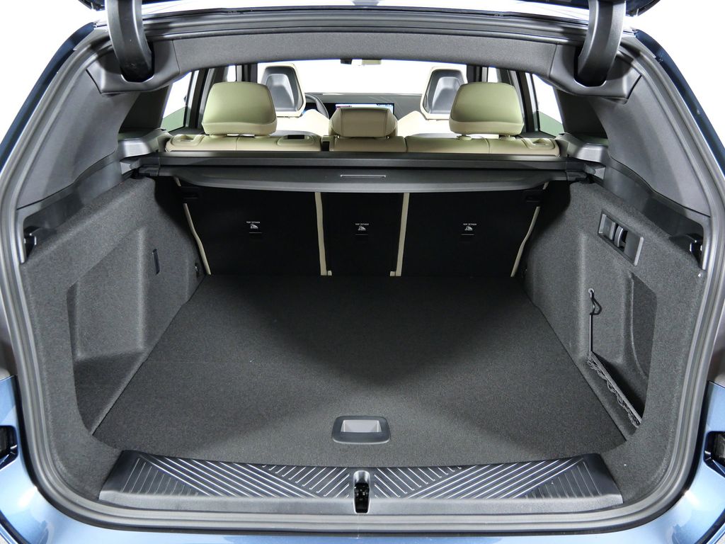 Thumbnail: 2026 BMW X3 - 27