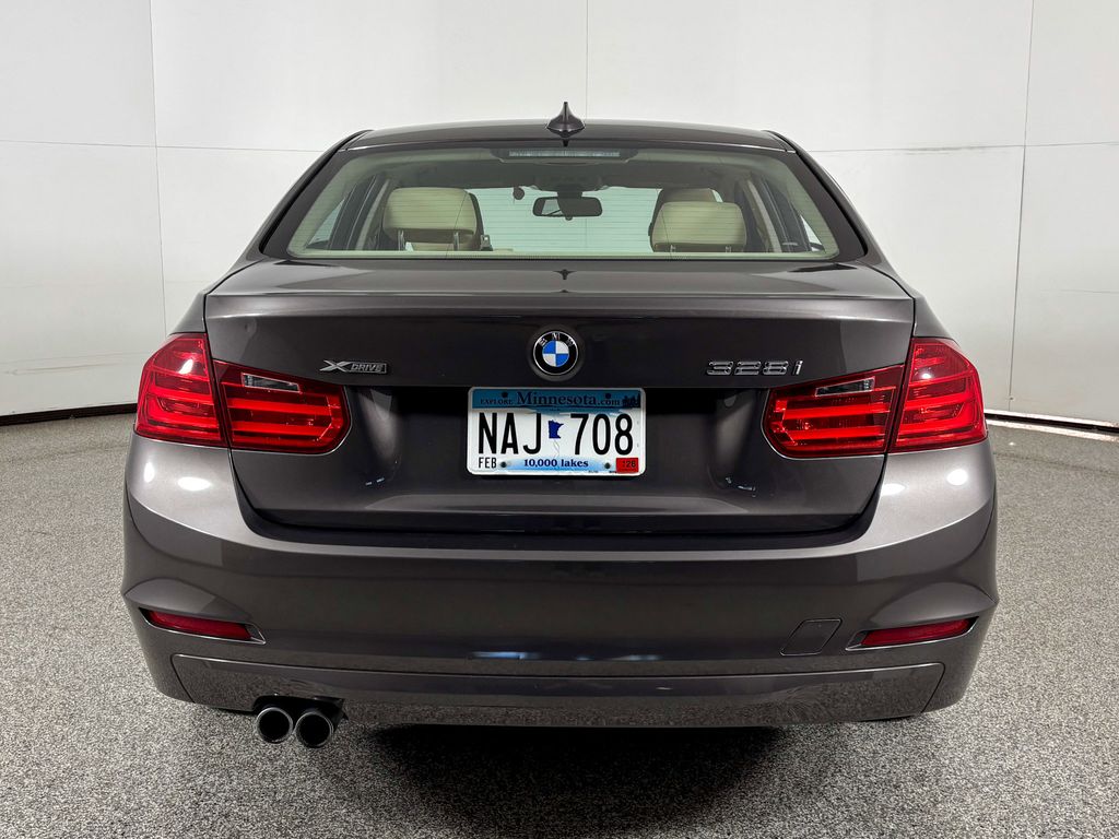 Thumbnail: 2015 BMW 3 Series - 7