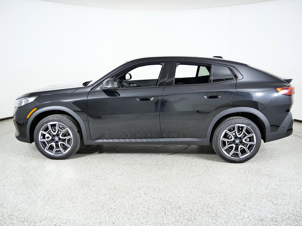 Thumbnail: 2026 BMW X2 - 15