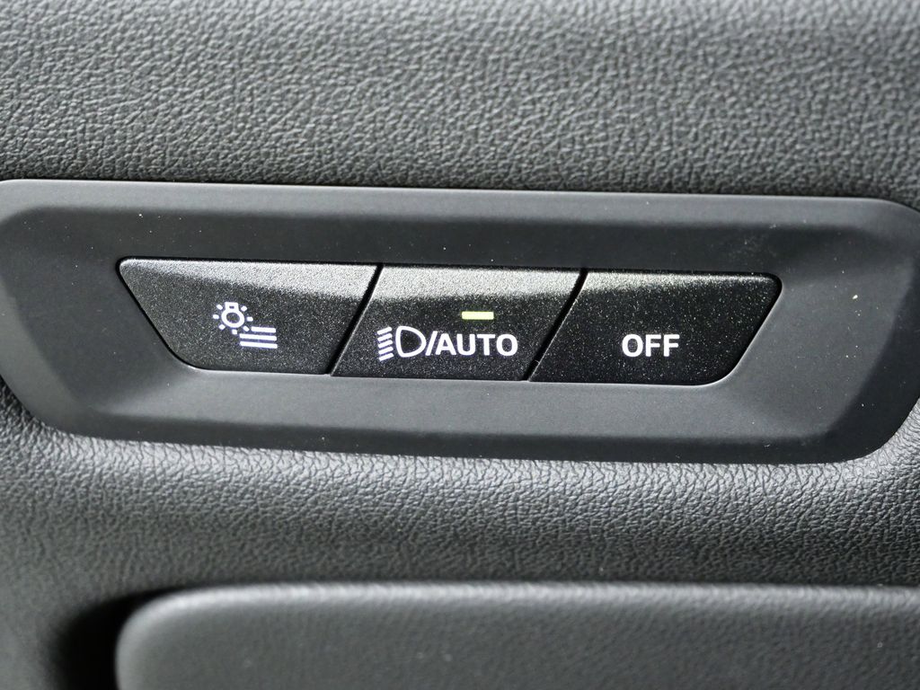 Thumbnail: 2026 BMW X5 - 40