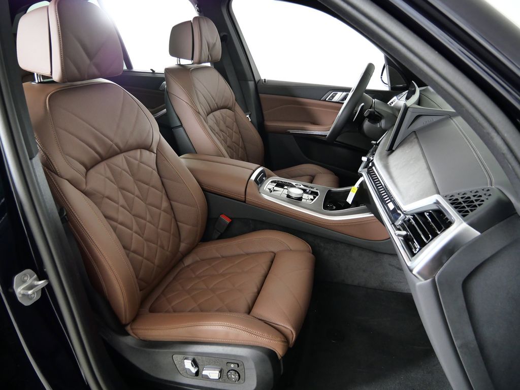 Thumbnail: 2026 BMW X5 - 21