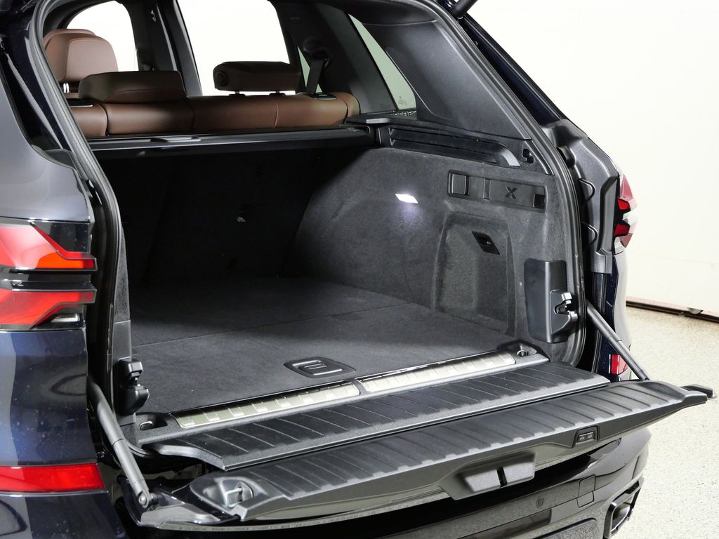 Thumbnail: 2026 BMW X5 - 29