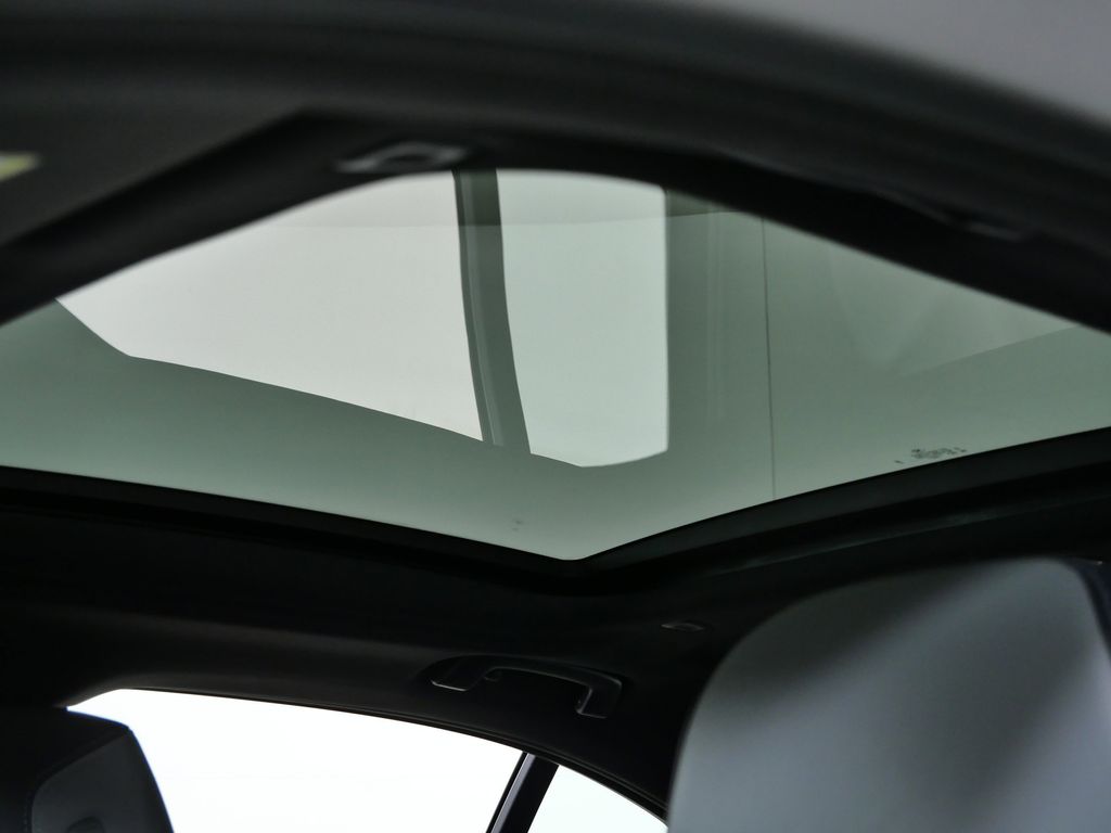 Thumbnail: 2026 BMW 5 Series - 19