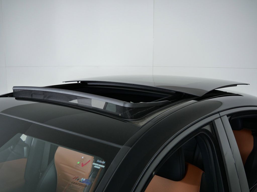 Thumbnail: 2024 Mercedes-Benz GLC - 19