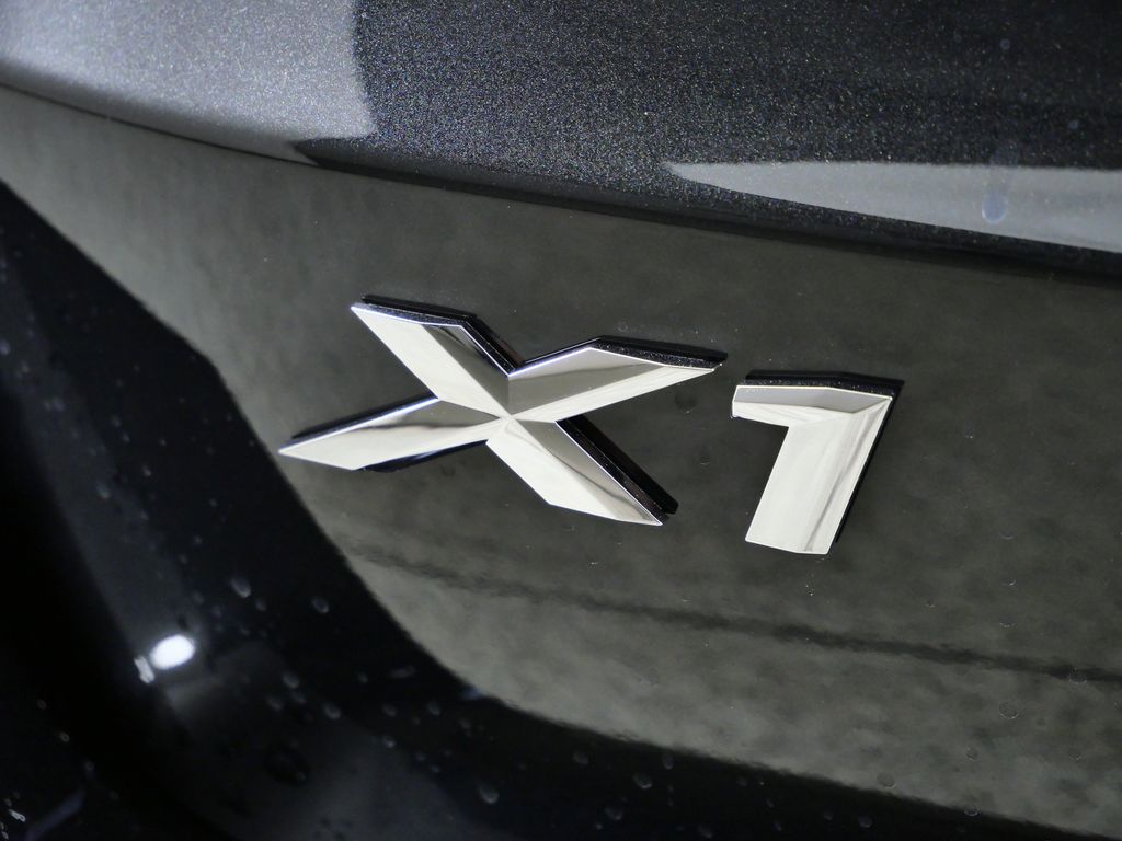 Thumbnail: 2026 BMW X1 - 13