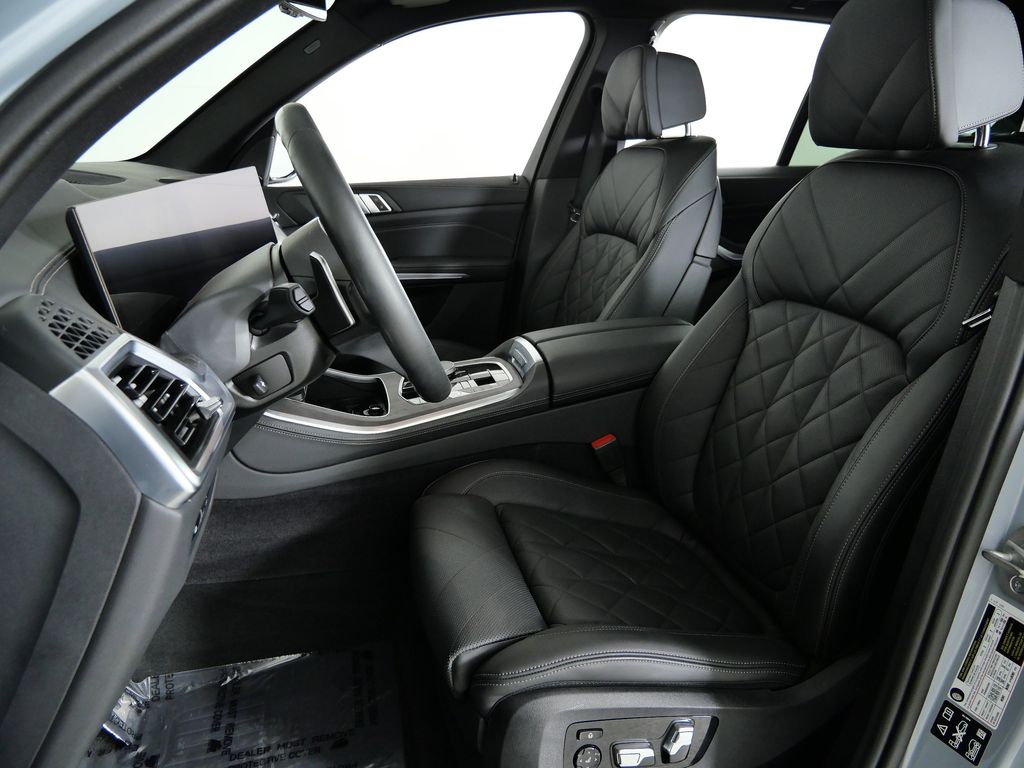 Thumbnail: 2024 BMW X5 - 41