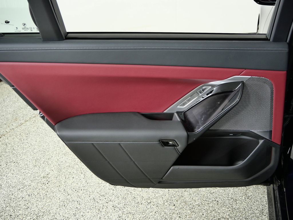 Thumbnail: 2025 BMW 7 Series - 31