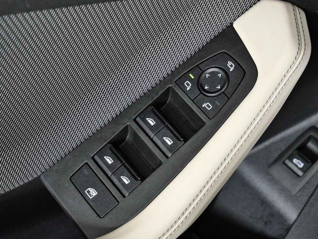 Thumbnail: 2025 BMW 2 Series - 38