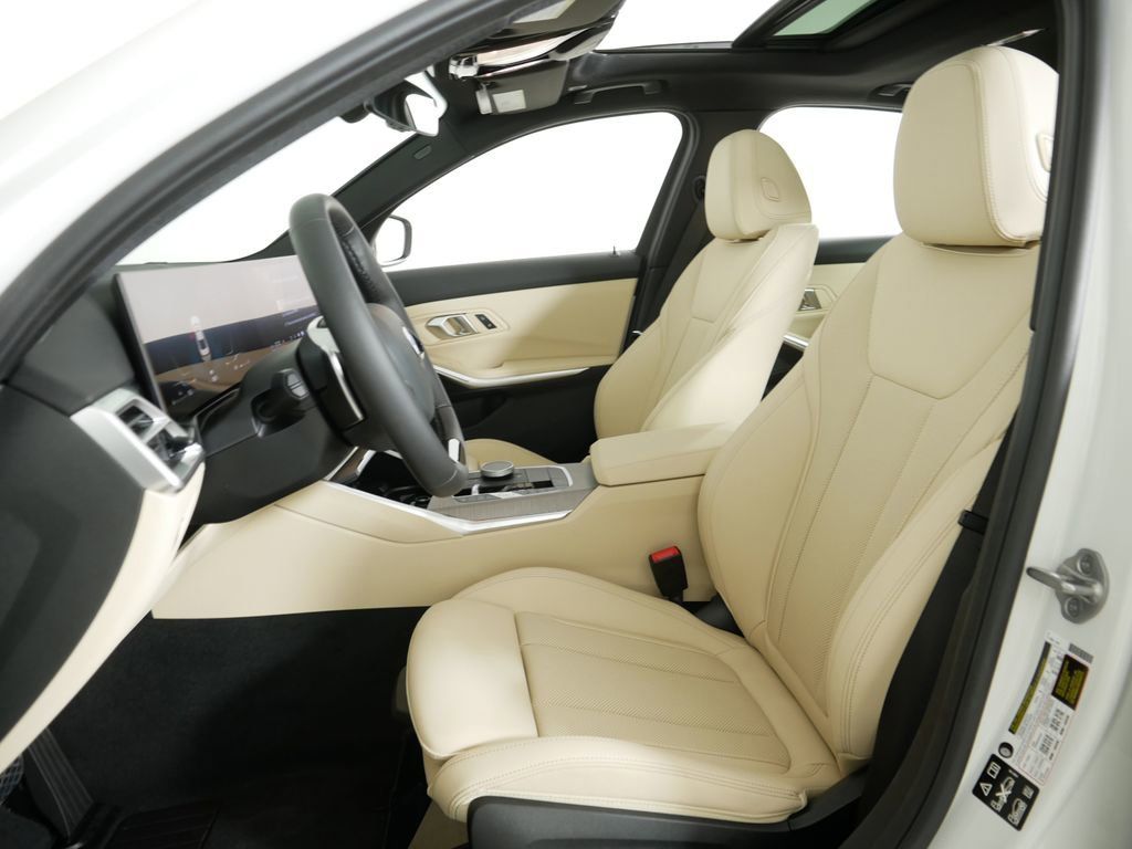 Thumbnail: 2025 BMW 3 Series - 32