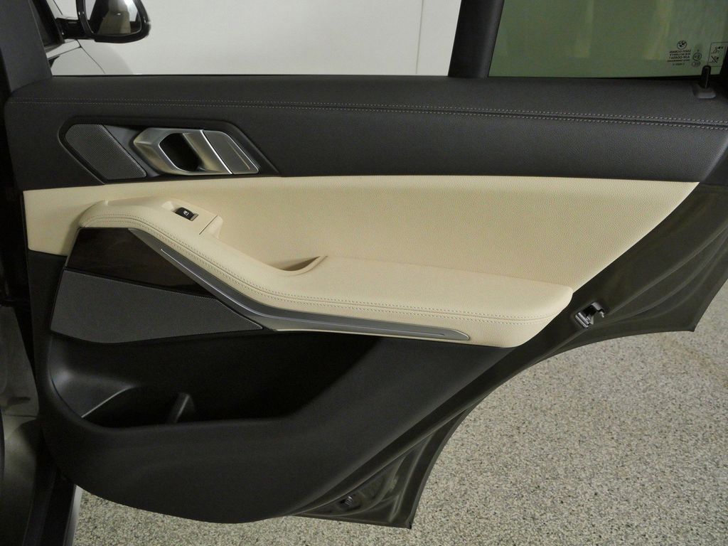Thumbnail: 2021 BMW X5 - 24