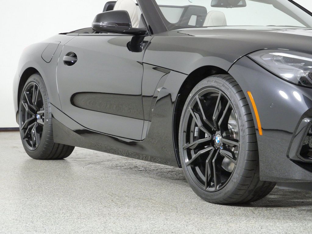 Thumbnail: 2026 BMW Z4 - 6