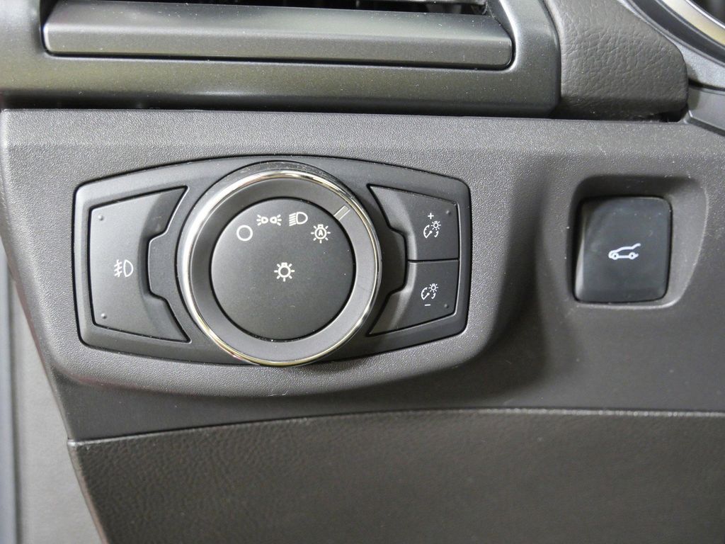 Thumbnail: 2013 Ford Fusion - 38