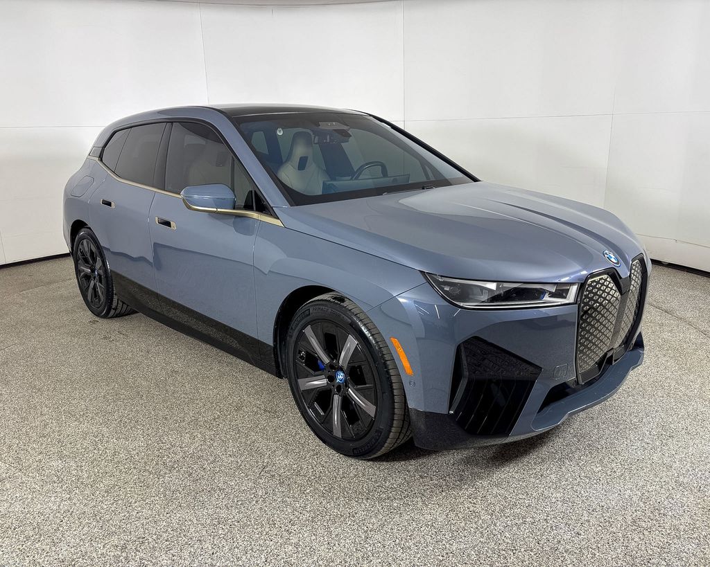 Thumbnail: 2023 BMW iX - 4