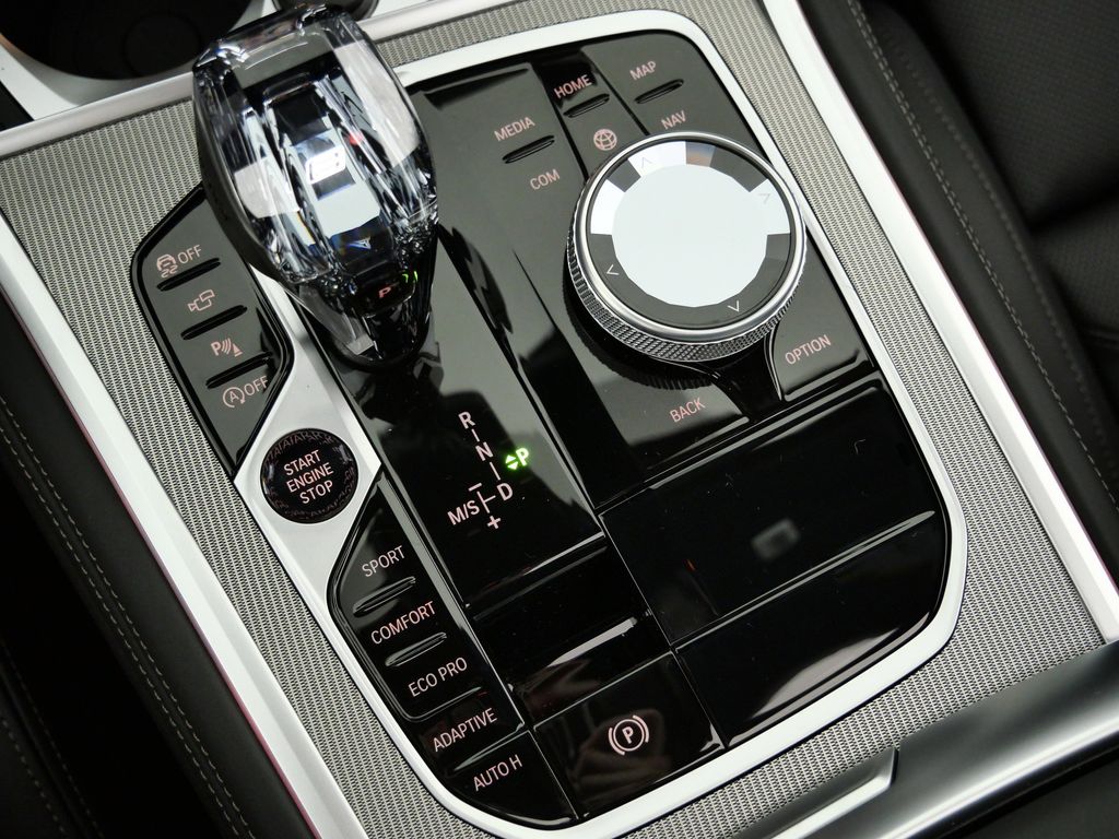 Thumbnail: 2026 BMW 8 Series - 48