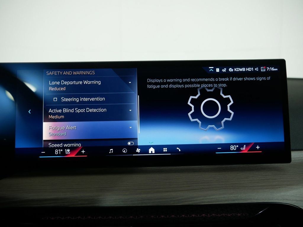 Thumbnail: 2025 BMW 3 Series - 46