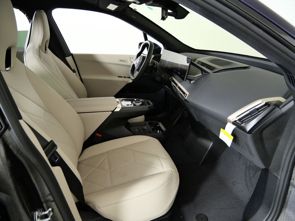 Thumbnail: 2026 BMW iX - 21