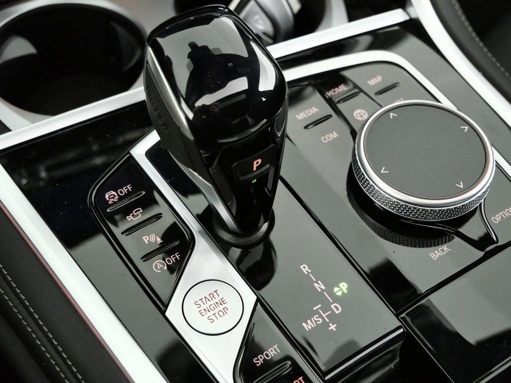 Thumbnail: 2026 BMW 8 Series - 48