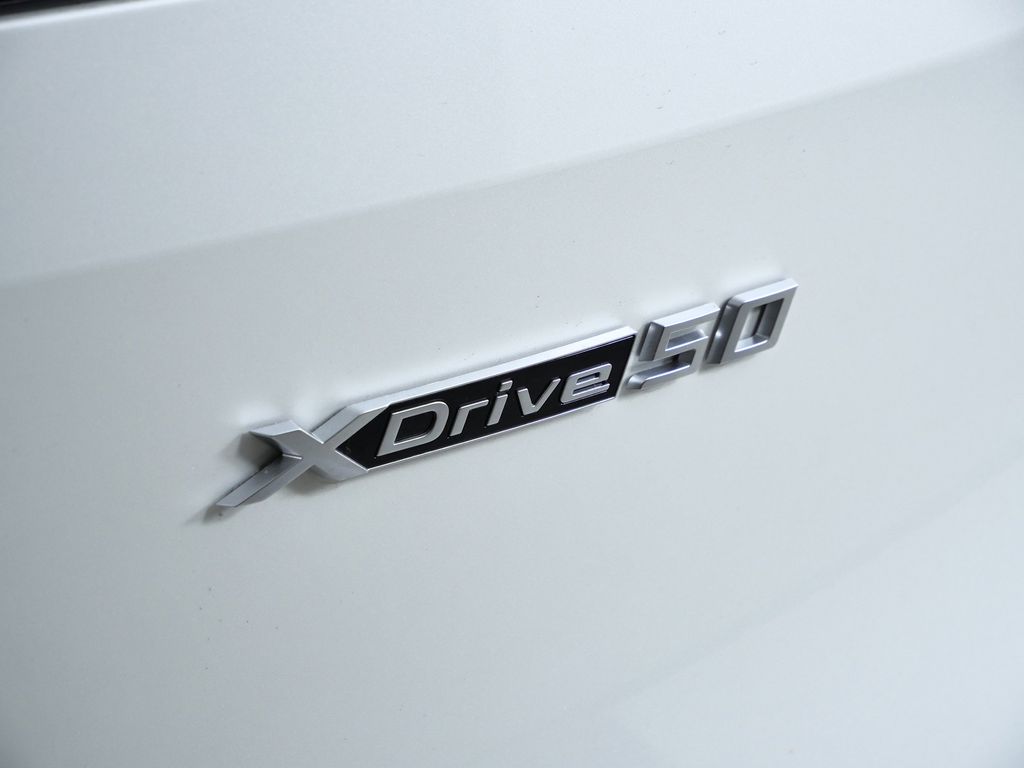 Thumbnail: 2023 BMW iX - 15