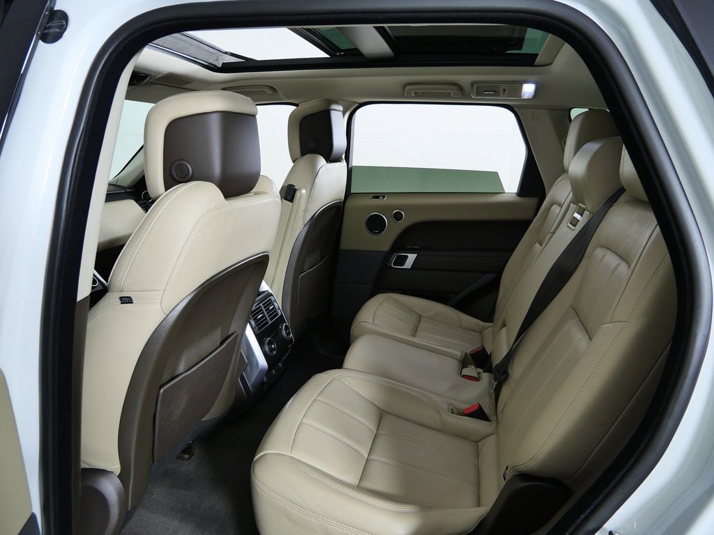 Thumbnail: 2022 Land Rover Range Rover Sport - 25