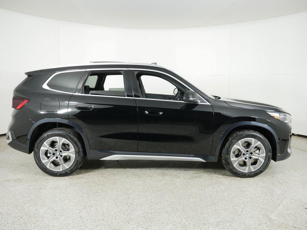 Thumbnail: 2025 BMW X1 - 9