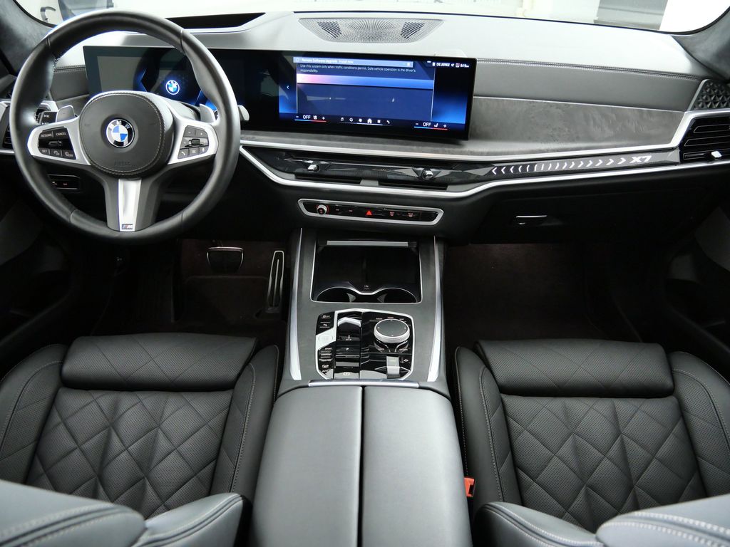 Thumbnail: 2025 BMW X7 - 6