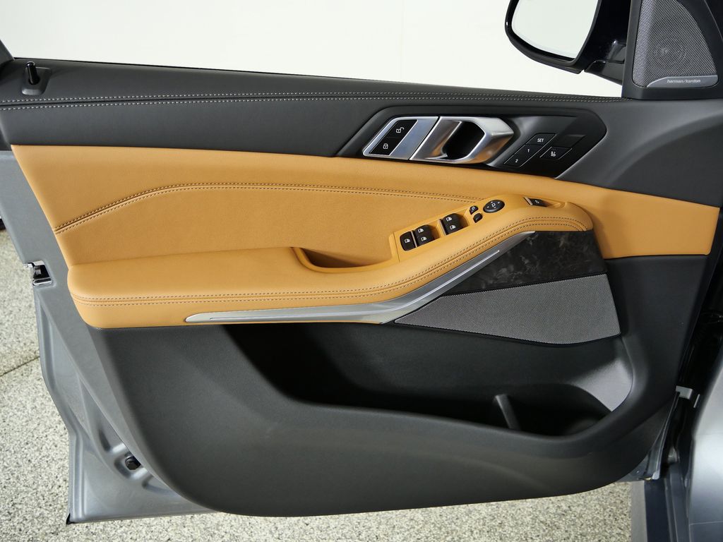 Thumbnail: 2026 BMW X5 - 37