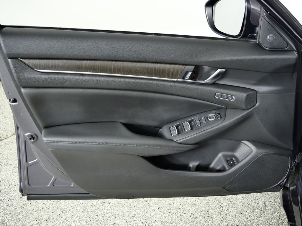 Thumbnail: 2019 Honda Accord - 30