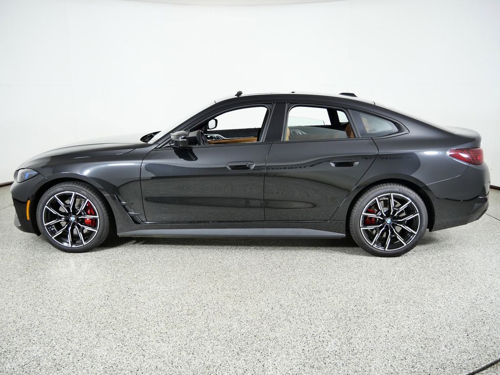 Thumbnail: 2025 BMW i4 - 16