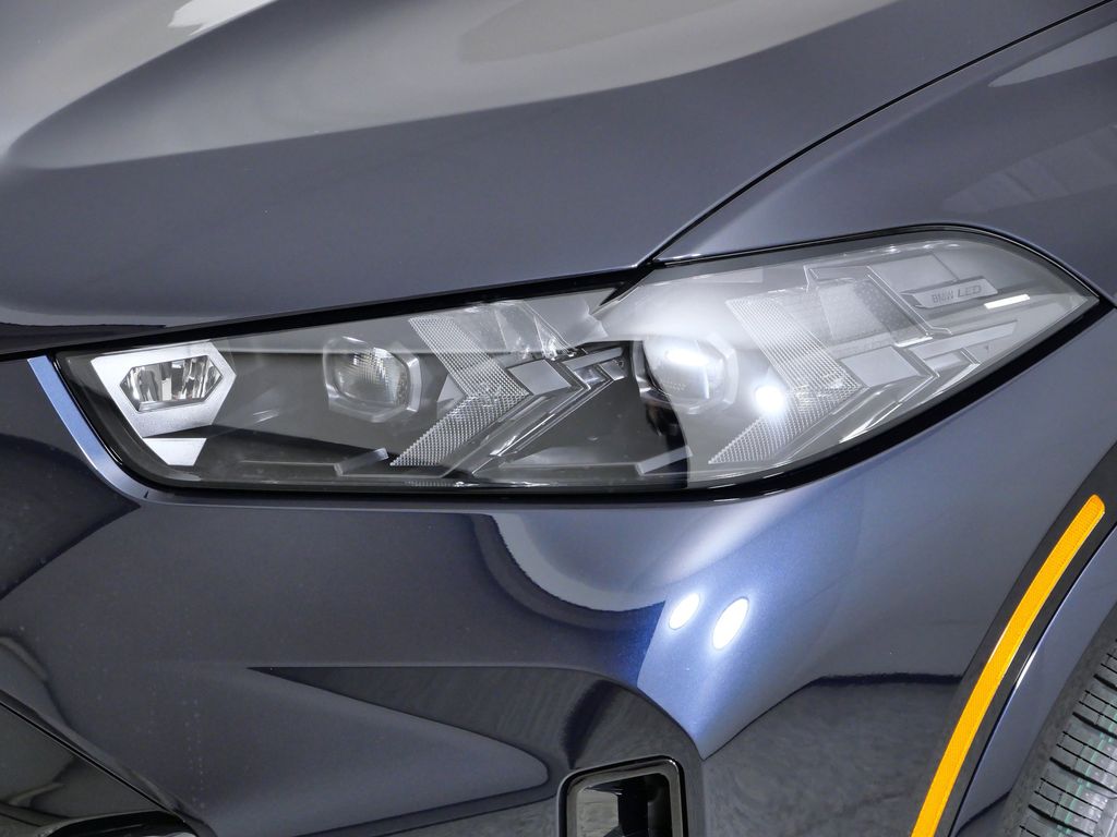 Thumbnail: 2026 BMW X5 - 3