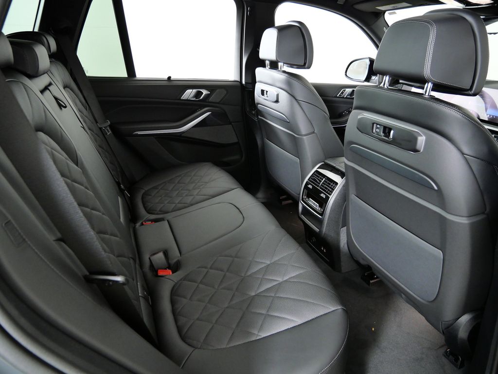 Thumbnail: 2026 BMW X5 - 24