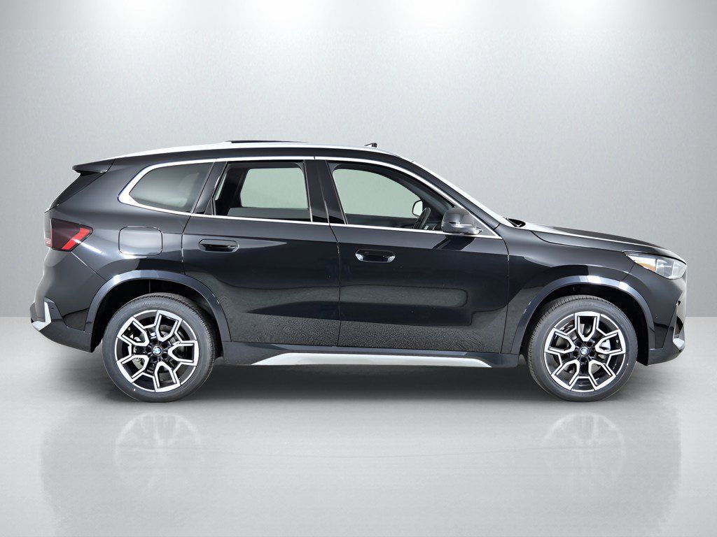 Thumbnail: 2026 BMW X1 - 9