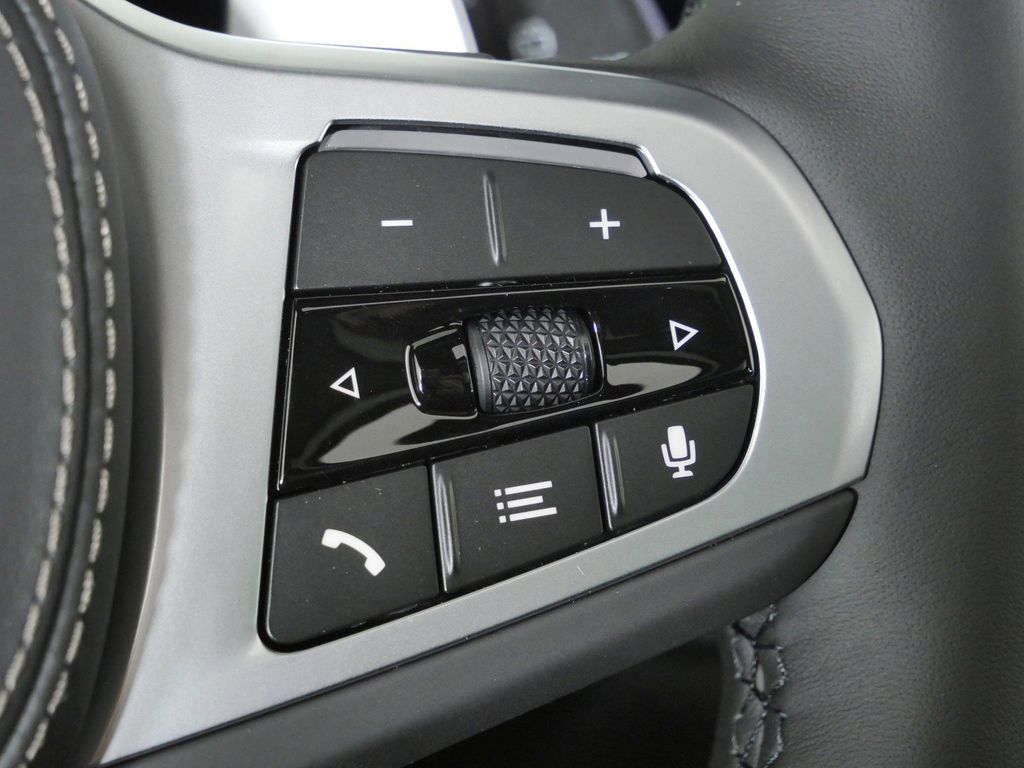 Thumbnail: 2026 BMW X5 - 42