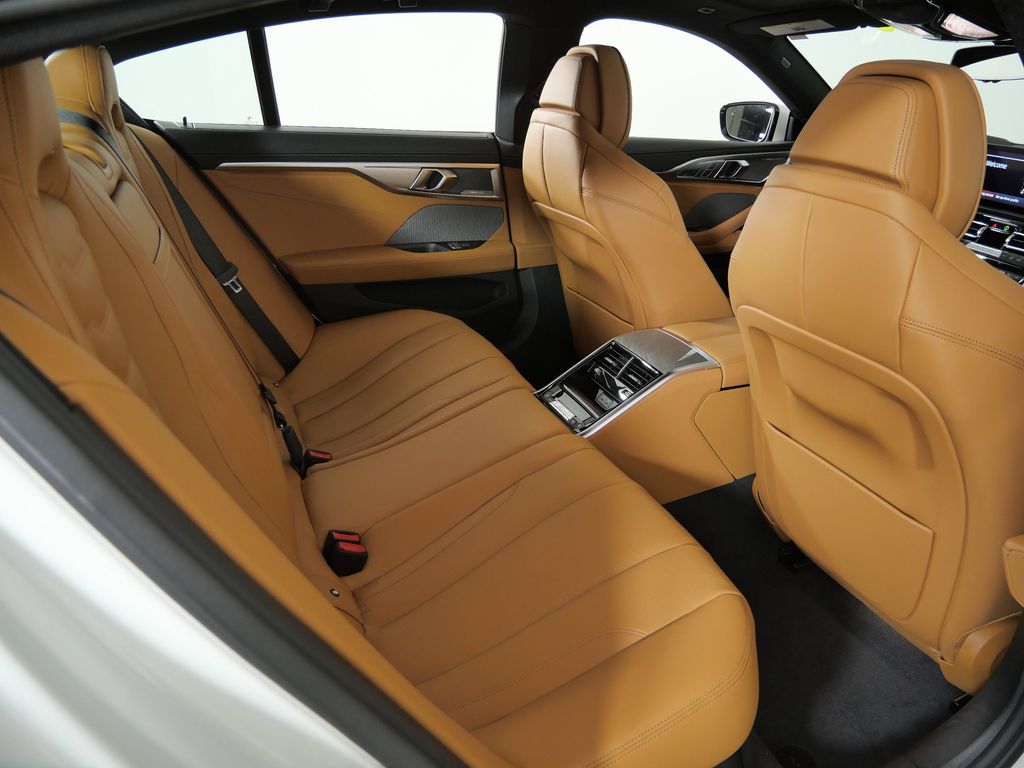 Thumbnail: 2026 BMW 8 Series - 25