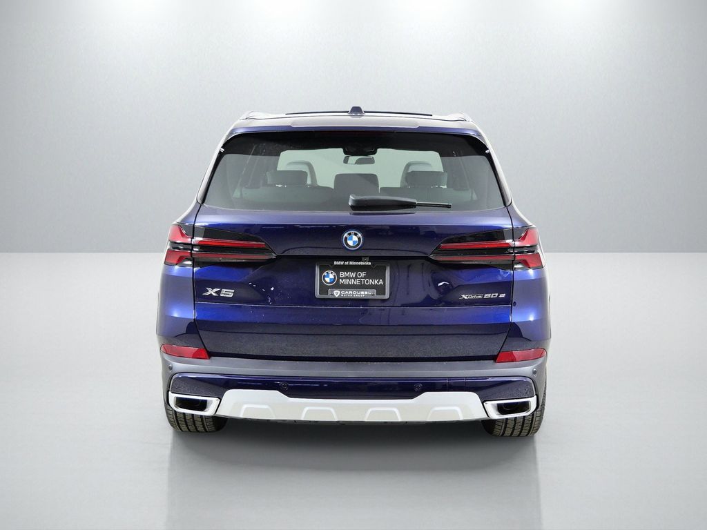 Thumbnail: 2026 BMW X5 - 10