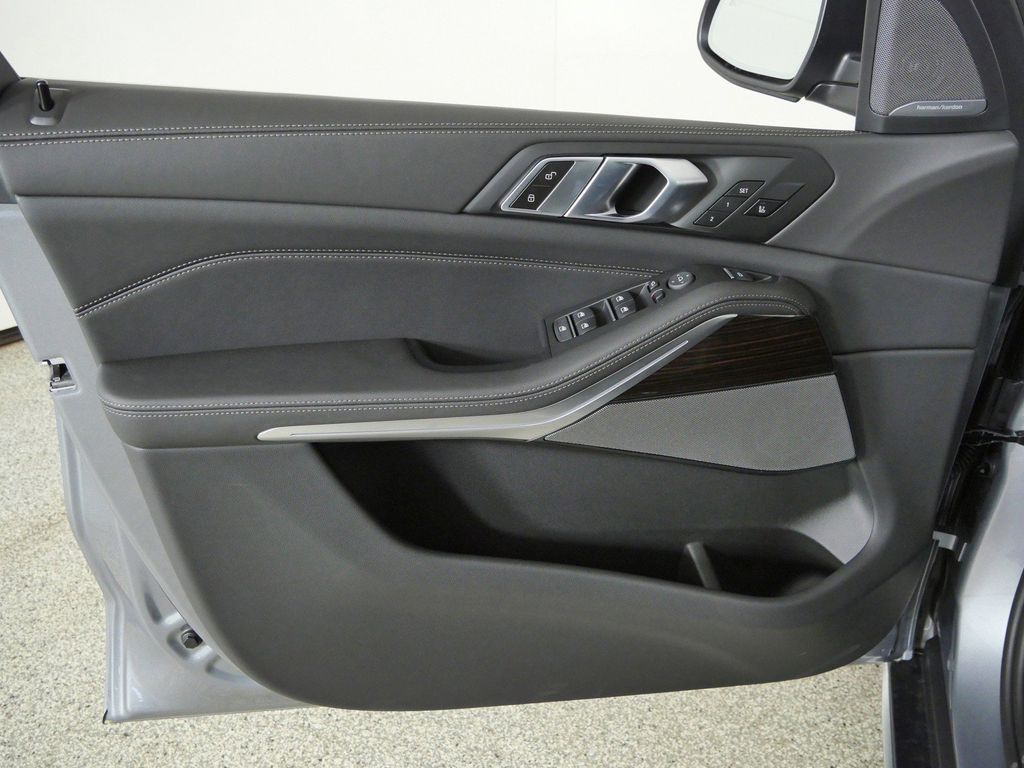 Thumbnail: 2026 BMW X5 - 34