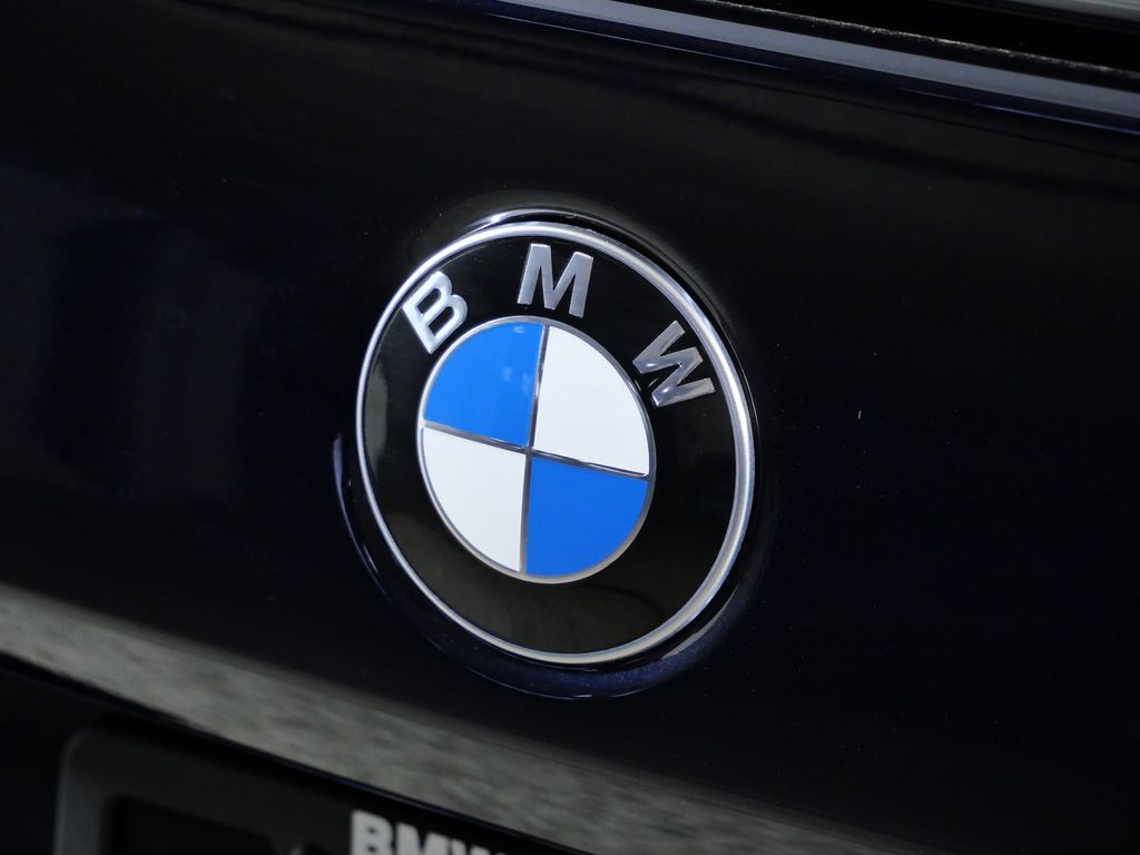 Thumbnail: 2026 BMW M5 - 11