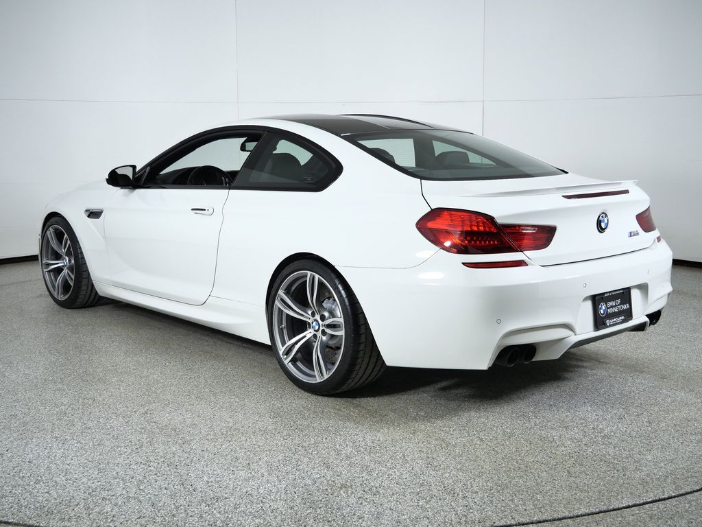 Thumbnail: 2015 BMW M6 - 15