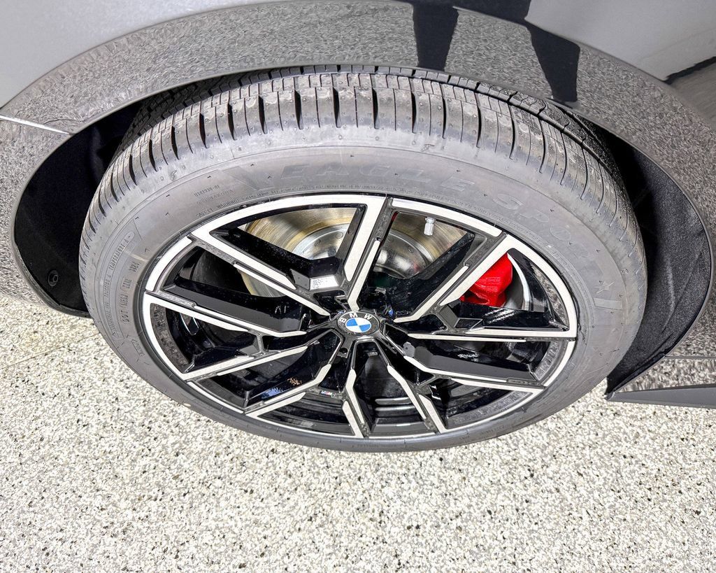 Thumbnail: 2025 BMW i4 - 22