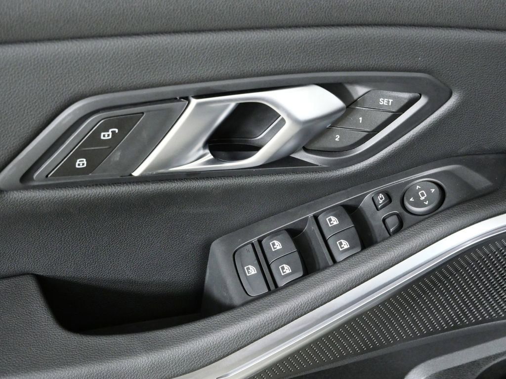 Thumbnail: 2026 BMW 3 Series - 37