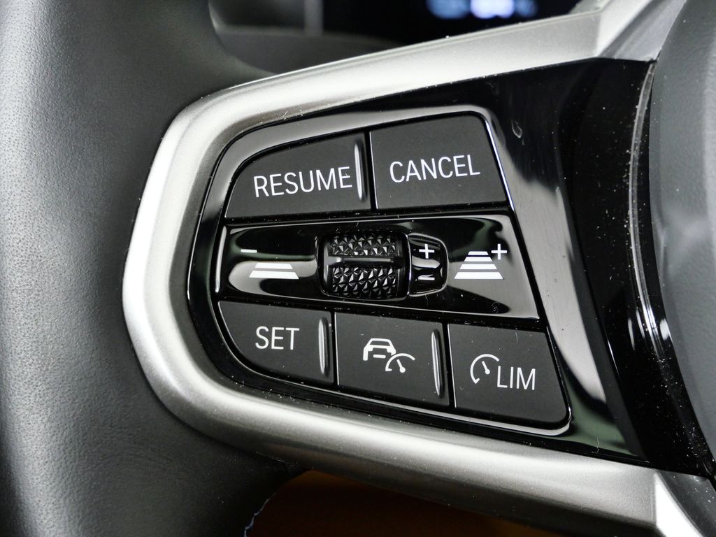 Thumbnail: 2025 BMW i4 - 46