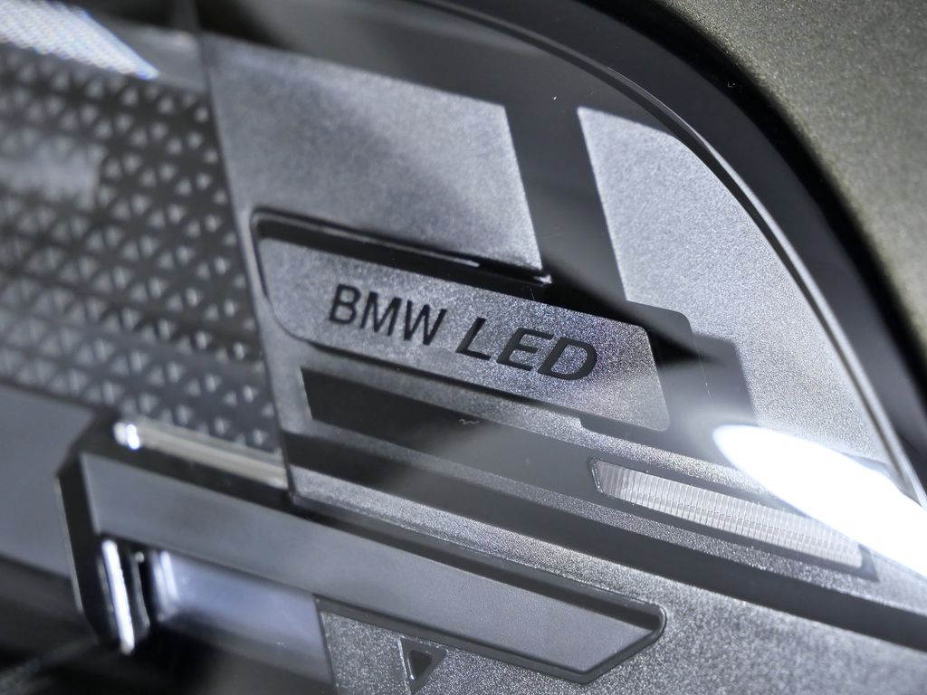 Thumbnail: 2026 BMW X5 - 4