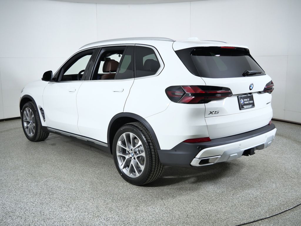 Thumbnail: 2026 BMW X5 - 14