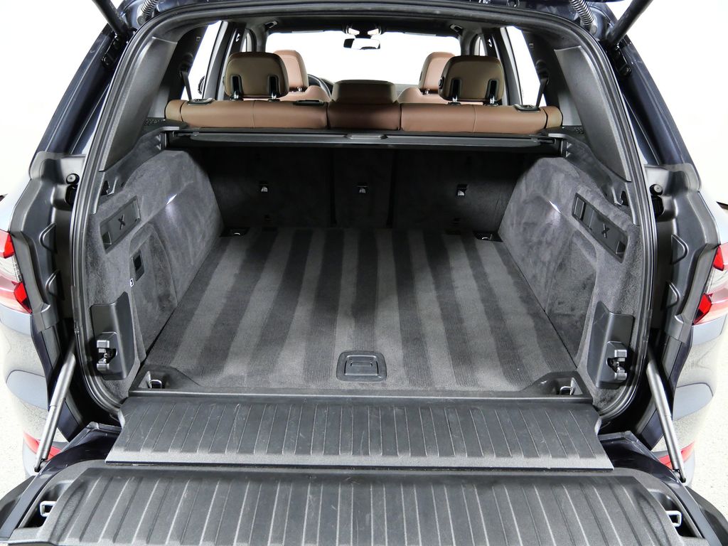 Thumbnail: 2022 BMW X5 - 33