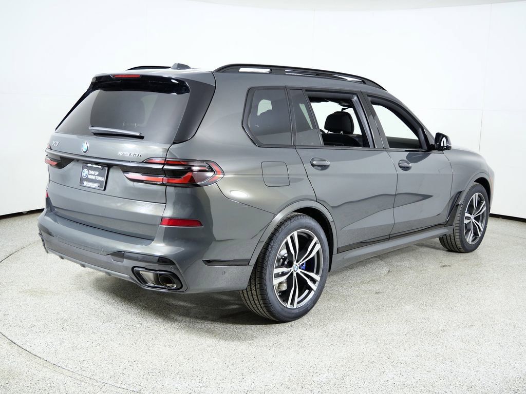 Thumbnail: 2026 BMW X7 - 11